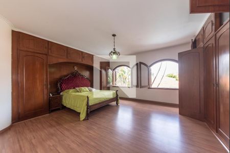 Casa para alugar com 350m², 3 quartos e 6 vagas Casa para alugar com 350m², 3 quartos e 6 vagasSuíte 3