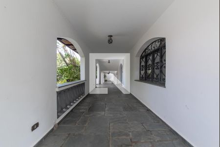 Casa para alugar com 350m², 3 quartos e 6 vagas Casa para alugar com 350m², 3 quartos e 6 vagasVaranda da Sala