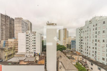 Sala/Quarto - Vista de kitnet/studio à venda com 1 quarto, 31m² em Centro Histórico, Porto Alegre