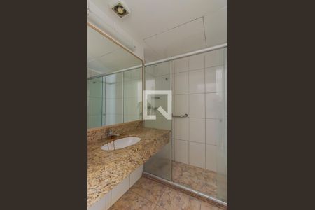 Banheiro de apartamento à venda com 1 quarto, 31m² em Centro Histórico, Porto Alegre