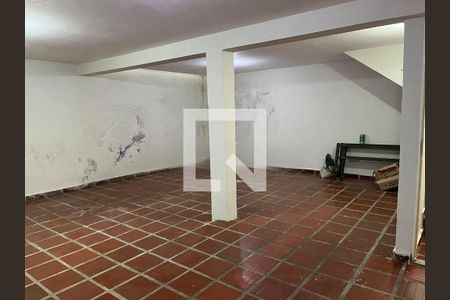 Casa à venda com 2 quartos, 210m² em Utinga, Santo André