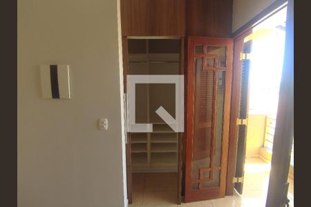 Suite 01 Closet de casa à venda com 3 quartos, 185m² em Jardim Adriana, Guarulhos