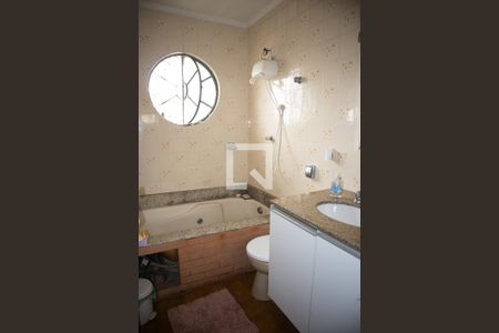 Banheiro do Quarto 1 de casa à venda com 4 quartos, 156m² em Vila Constança, São Paulo
