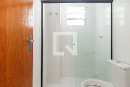 Banheiro de apartamento para alugar com 1 quarto, 25m² em Vila Esperança, São Paulo