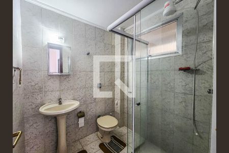 Banheiro de apartamento para alugar com 2 quartos, 76m² em Jardim Tres Marias, Guarujá