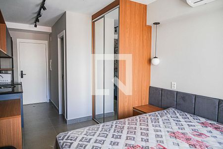 Sala / Quarto de kitnet/studio para alugar com 1 quarto, 33m² em Brooklin, São Paulo