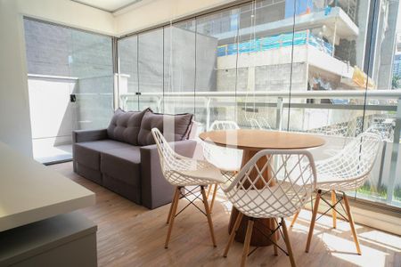 Sala de apartamento para alugar com 1 quarto, 53m² em Pinheiros, São Paulo