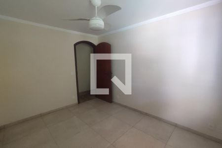 Quarto 1 de apartamento para alugar com 2 quartos, 50m² em Taquara, Rio de Janeiro