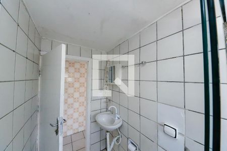 Banheiro de apartamento para alugar com 1 quarto, 40m² em Vila Diva (zona Leste), São Paulo