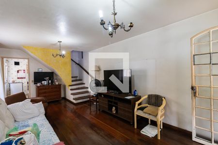 Sala de casa à venda com 2 quartos, 145m² em Vila Santo Estefano, São Paulo