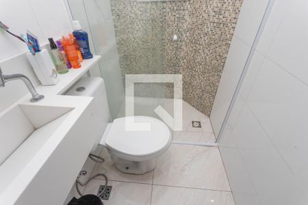 Apartamento à venda com 84m², 3 quartos e 1 vaga Apartamento à venda com 84m², 3 quartos e 1 vagaBanheiro social