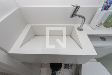 Apartamento à venda com 84m², 3 quartos e 1 vaga Apartamento à venda com 84m², 3 quartos e 1 vagaBanheiro social