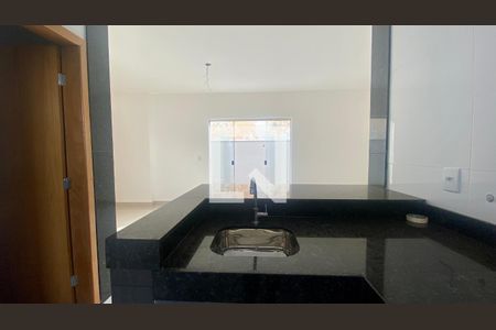 Cozinha de apartamento à venda com 2 quartos, 165m² em Vila Paris, Belo Horizonte