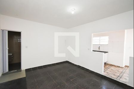 Sala de casa para alugar com 1 quarto, 40m² em Parque Edu Chaves, São Paulo