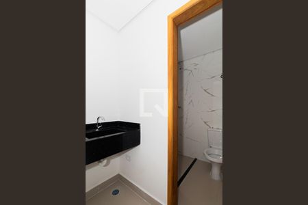 Banheiro de apartamento à venda com 1 quarto, 30m² em Vila Mazzei, São Paulo