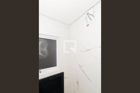 Banheiro de apartamento à venda com 1 quarto, 30m² em Vila Mazzei, São Paulo