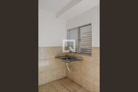Cozinha de apartamento para alugar com 1 quarto, 20m² em Jardim Calux, São Bernardo do Campo