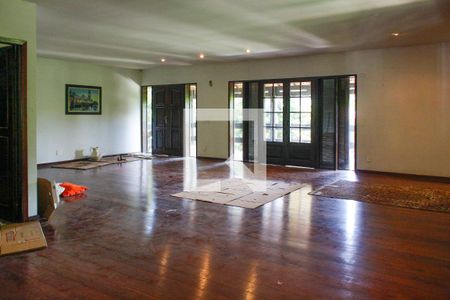 Sala de casa de condomínio para alugar com 5 quartos, 500m² em Itanhangá, Rio de Janeiro