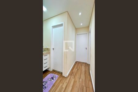 Corredor dos Dormitórios de apartamento à venda com 2 quartos, 47m² em Vila Galvão, Guarulhos