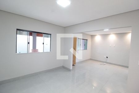 Sala 2 de casa para alugar com 4 quartos, 180m² em Jardim Europa, Uberlândia