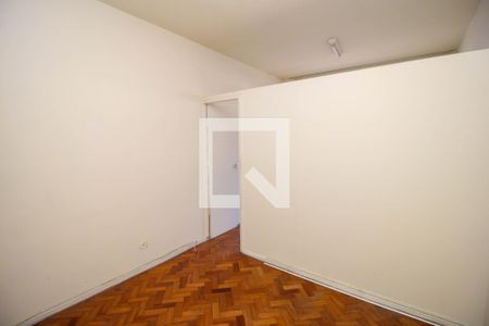 Studio à venda com 27m², 1 quarto e 1 vagaSala/Quarto