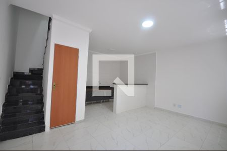 Sala de casa de condomínio à venda com 2 quartos, 90m² em Vila Germinal, São Paulo