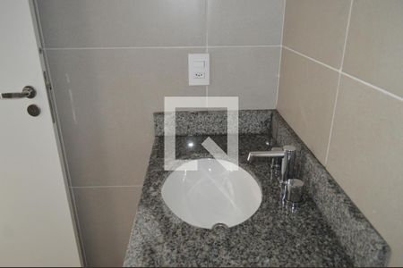 Banheiro de kitnet/studio à venda com 1 quarto, 23m² em Vila Mariana, São Paulo