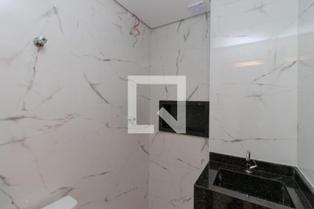 Banheiro de apartamento à venda com 2 quartos, 40m² em Vila Mazzei, São Paulo