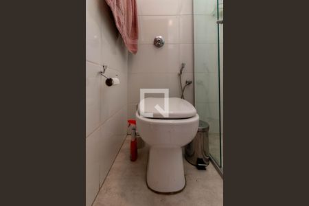 Banheiro de apartamento à venda com 1 quarto, 45m² em João Pinheiro, Belo Horizonte
