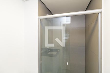 Banheiro de kitnet/studio à venda com 1 quarto, 28m² em República, São Paulo