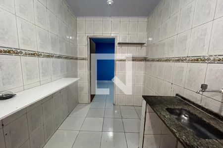 Cozinha de casa para alugar com 1 quarto, 20m² em Jardim das Oliveiras, Duque de Caxias
