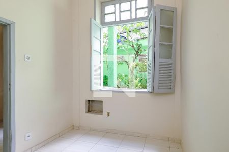 Quarto 1 de casa para alugar com 2 quartos, 60m² em Grajau, Rio de Janeiro