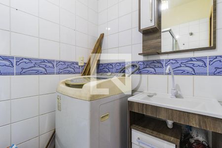 Banheiro de apartamento à venda com 1 quarto, 45m² em Floresta, Porto Alegre