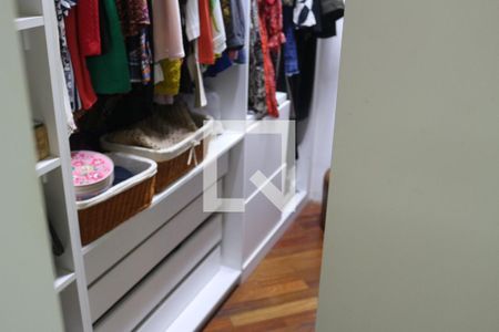 Closet da suíte 1 de apartamento para alugar com 3 quartos, 148m² em Santo Antônio, São Caetano do Sul