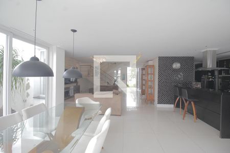 Sala de casa à venda com 3 quartos, 350m² em São José, Canoas