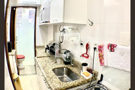 Cozinha de apartamento para alugar com 1 quarto, 34m² em Centro, São Paulo