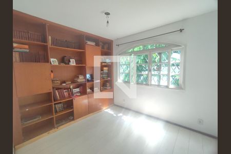 Quarto 1 de apartamento para alugar com 3 quartos, 70m² em Tanque, Rio de Janeiro