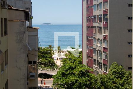 Vista da Sala de estar de apartamento à venda com 2 quartos, 120m² em Leme, Rio de Janeiro