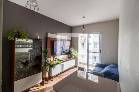 Sala de apartamento à venda com 2 quartos, 58m² em Jardim Tupanci, Barueri