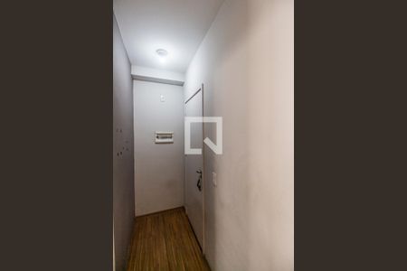 Entrada de apartamento à venda com 2 quartos, 58m² em Jardim Tupanci, Barueri