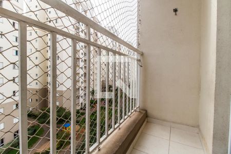 Sacada de apartamento à venda com 2 quartos, 58m² em Jardim Tupanci, Barueri