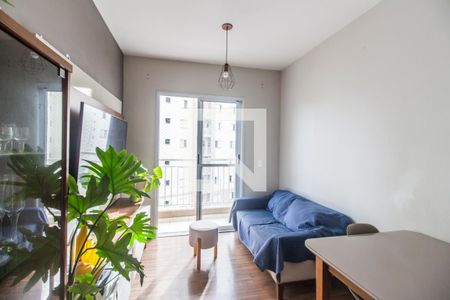 Sala de apartamento à venda com 2 quartos, 58m² em Jardim Tupanci, Barueri