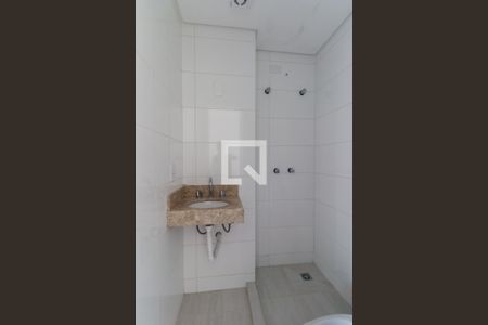 Banheiro Social de apartamento para alugar com 1 quarto, 18m² em Vila Izabel, Curitiba