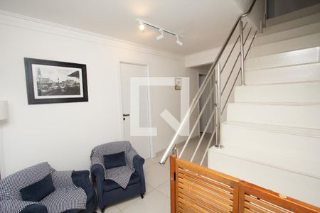 Escada de apartamento para alugar com 3 quartos, 140m² em Vila Olímpia, São Paulo
