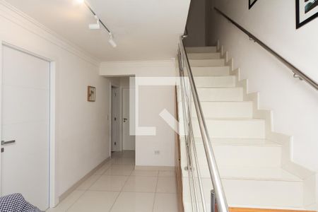 Escada de apartamento à venda com 3 quartos, 140m² em Vila Olímpia, São Paulo