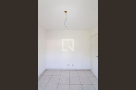 Quarto 1 de apartamento para alugar com 2 quartos, 53m² em Guaratiba, Rio de Janeiro