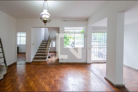 Sala de casa para alugar com 3 quartos, 370m² em Serra, Belo Horizonte