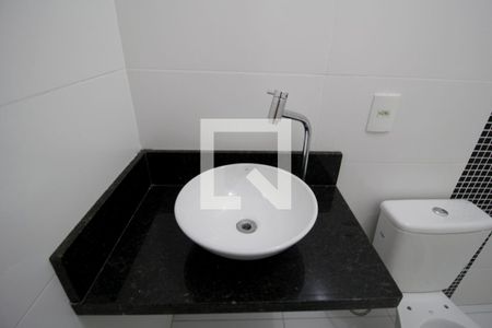 Banheiro de kitnet/studio para alugar com 1 quarto, 32m² em Vila Carvalho, Sorocaba