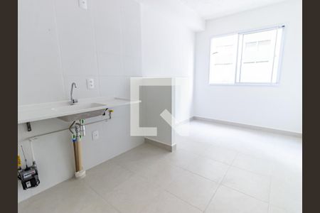 Sala/Cozinha de apartamento à venda com 1 quarto, 24m² em Vila Cláudia, São Paulo