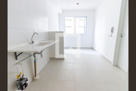 Sala/Cozinha de apartamento à venda com 1 quarto, 24m² em Vila Cláudia, São Paulo